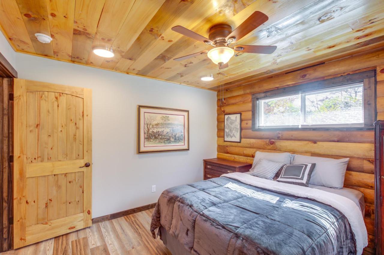 Pet-Friendly Chattanooga Cabin With Hot Tub And Kayaks Exterior photo