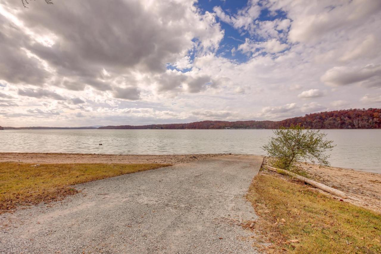 Pet-Friendly Chattanooga Cabin With Hot Tub And Kayaks Exterior photo